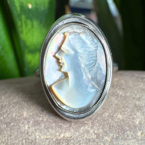 Pretty hand carved shell cameo